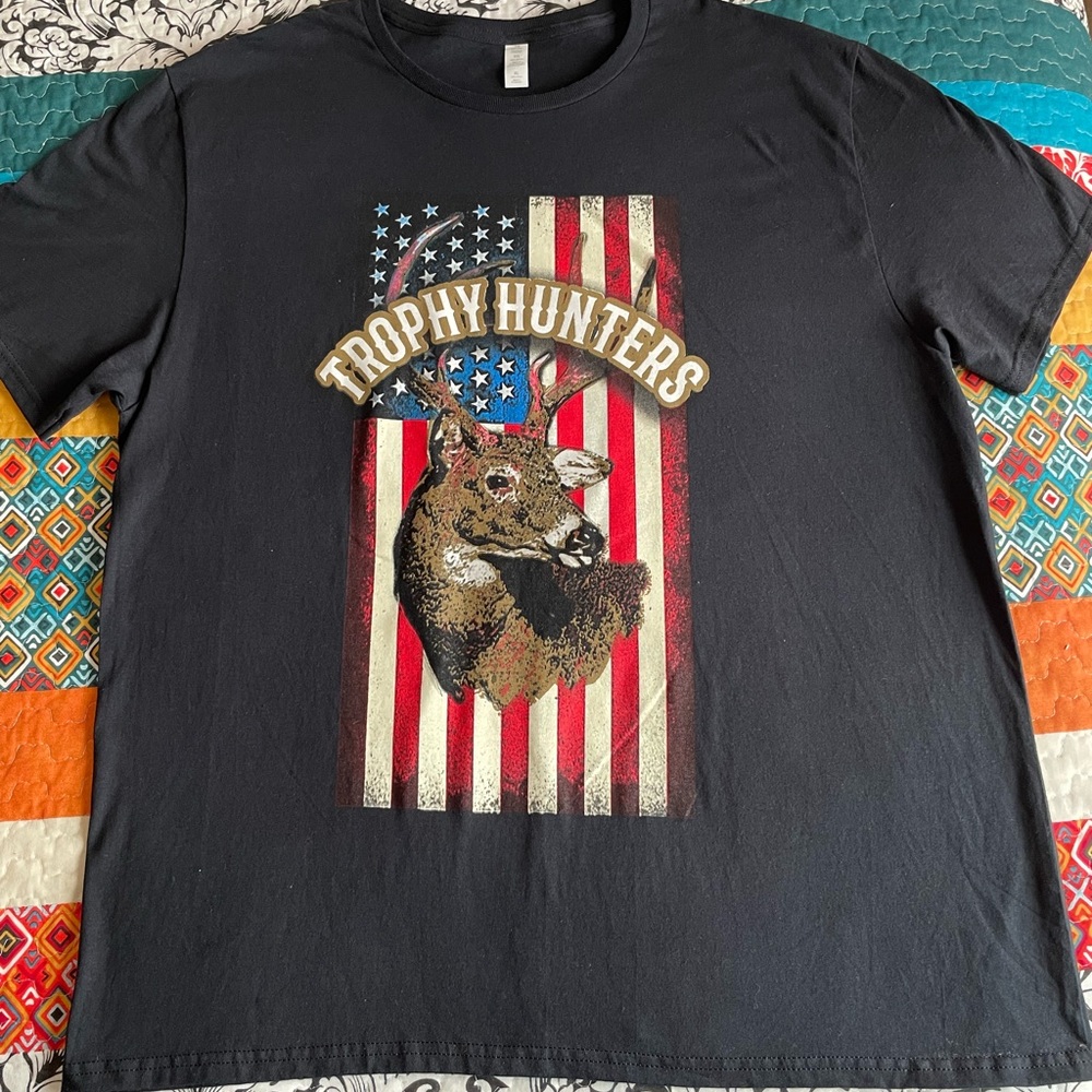 Mens T shirt